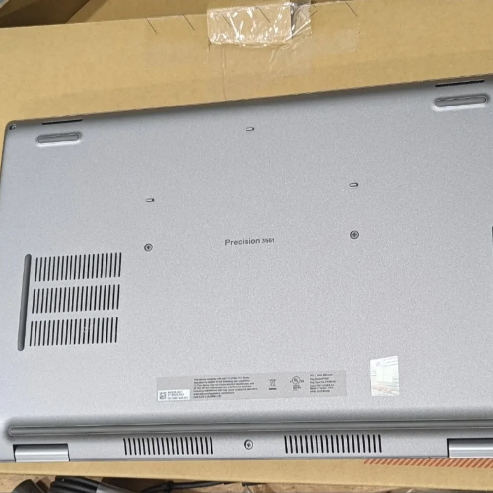 Laptop - Picture 4 of 9